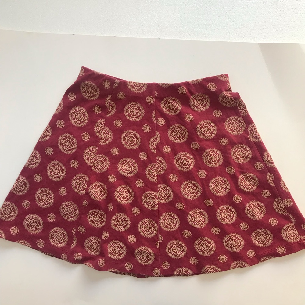 Mid-Length Maroon Skirt With Gold Design S